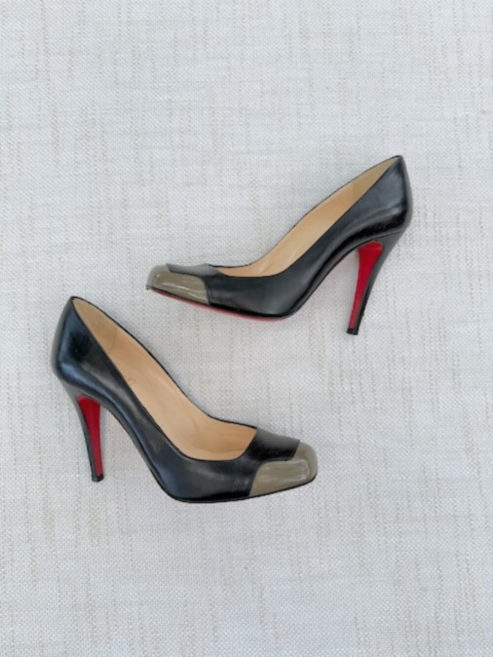 Christian Louboutin Leather Colorblock Pumps 38 US 7.5